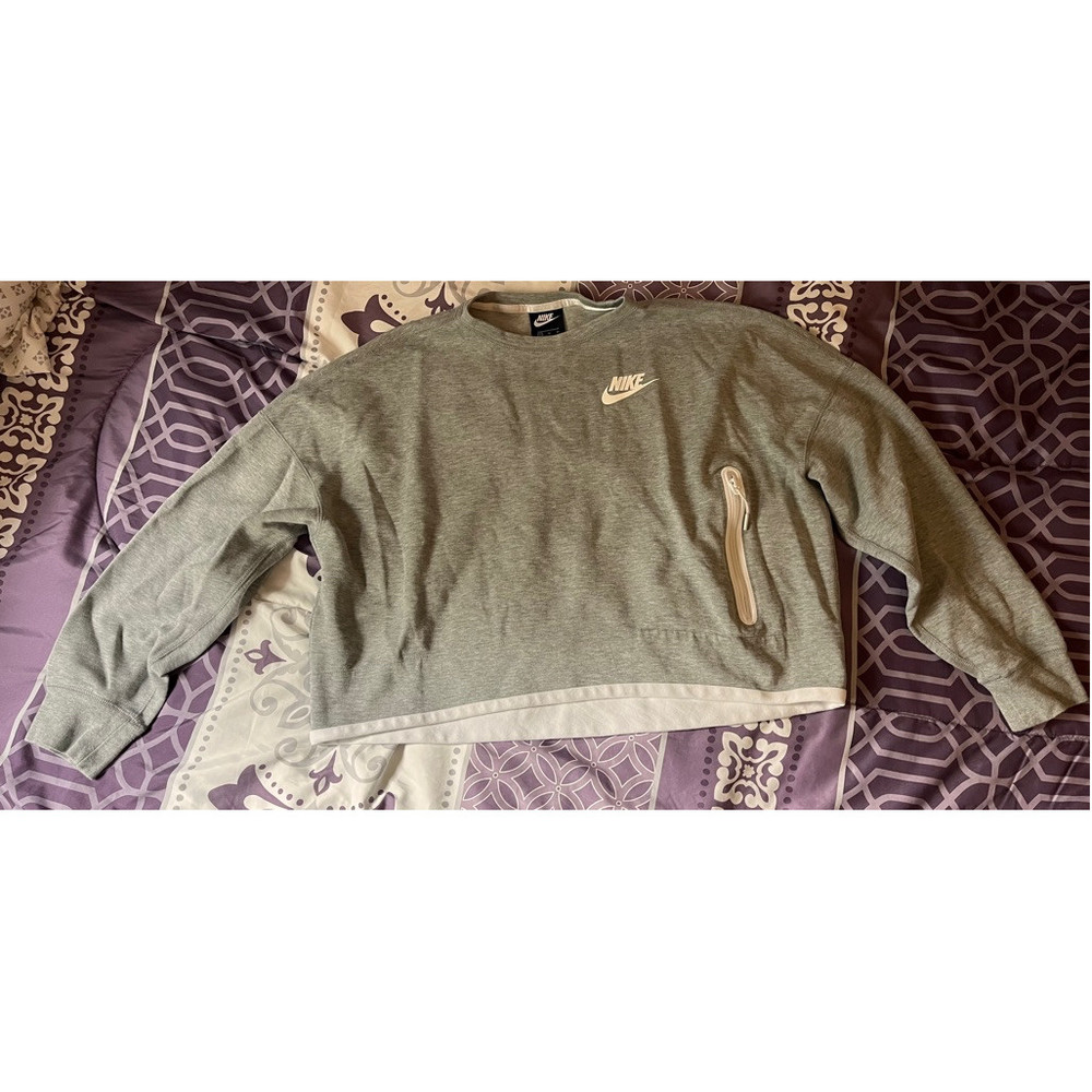 Nike Women’s Crewneck